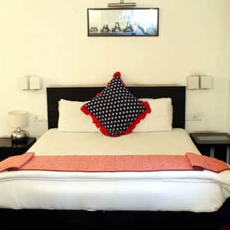 Luxury Suites and Hotels Jacaranda Marg, Hansi 2